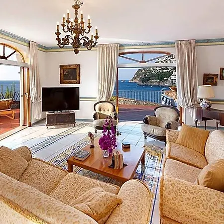 Alba - Coast Villa